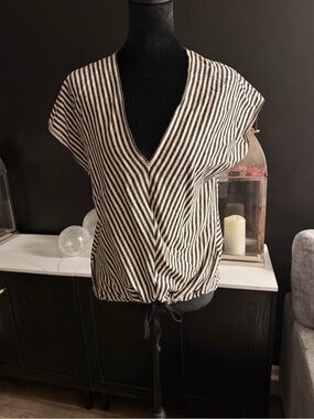 Max Studio Weekend Striped V-Neck Blouse Tie Hem Top Black White NWT Size M